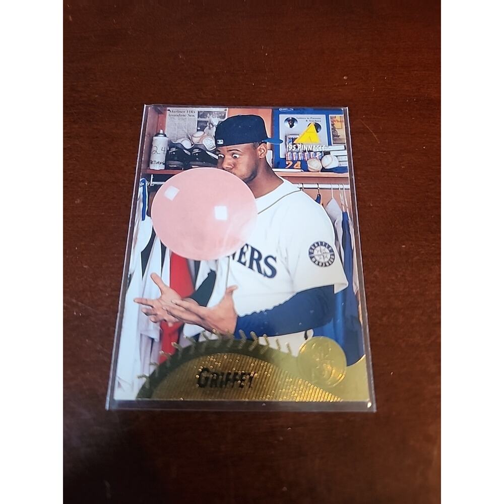 1995 Pinnacle Ken Griffey Jr #128 Iconic Bubble Gum Card